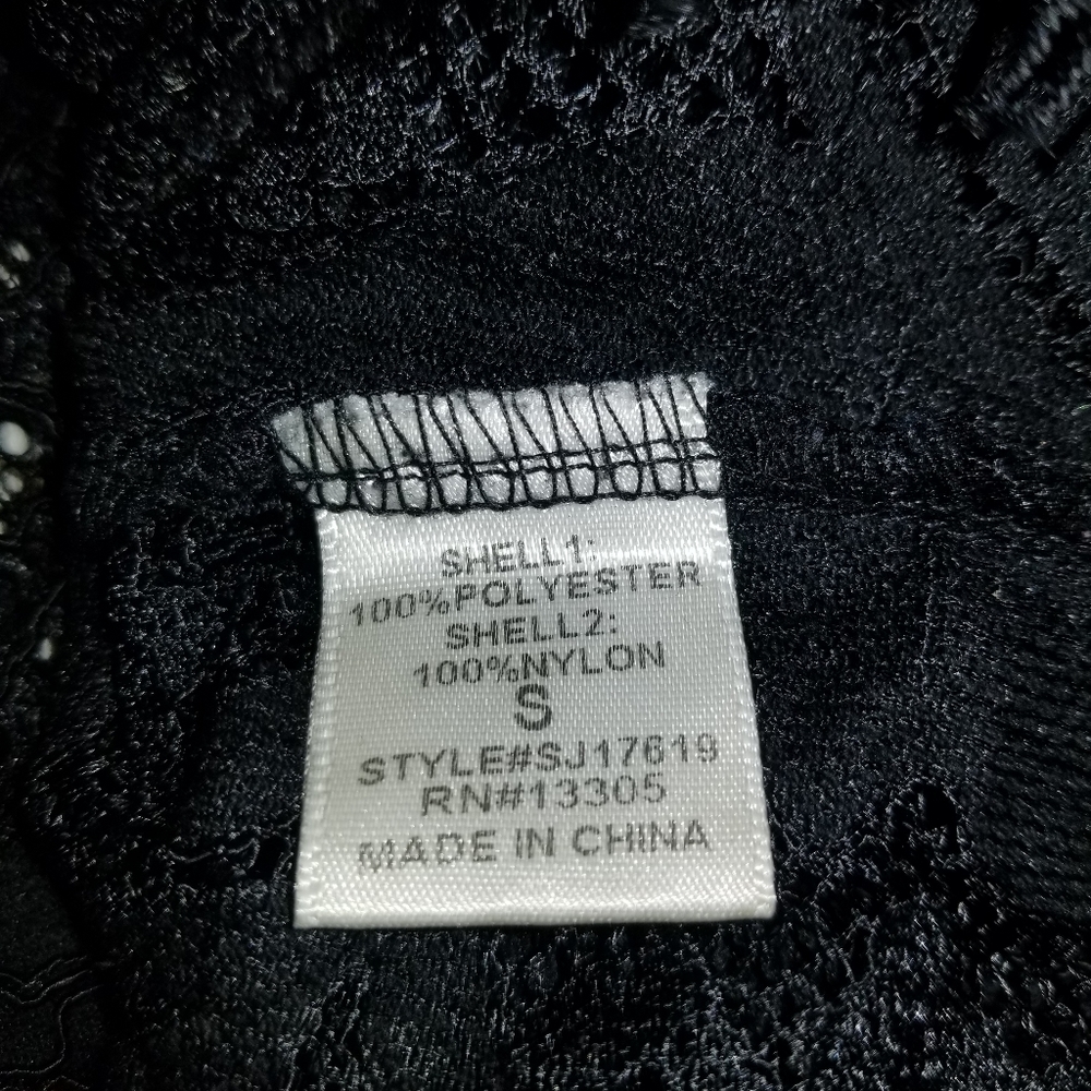 Forever 21 Lace Design Bell Sleeve Crop Top - Picture 8 of 9